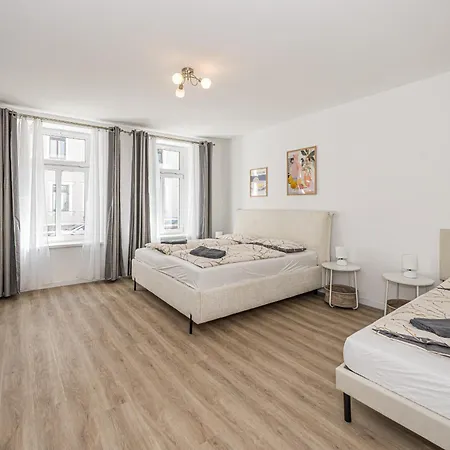 E02 Zentrales Hbf Halle Apartment *
