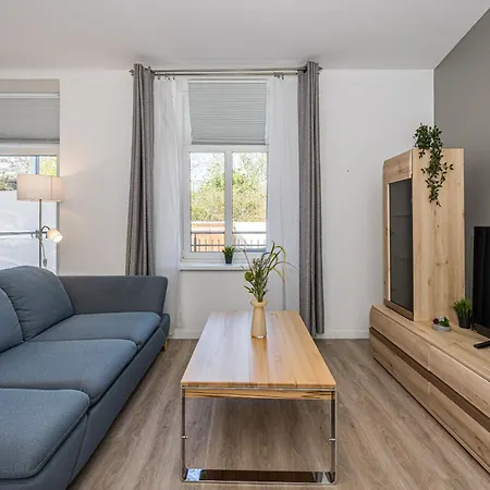 E02 Zentrales Hbf Halle Apartment *