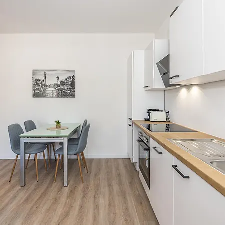 Apartment E02 Zentrales Hbf Halle