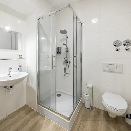 E02 Zentrales Hbf Halle Apartment *